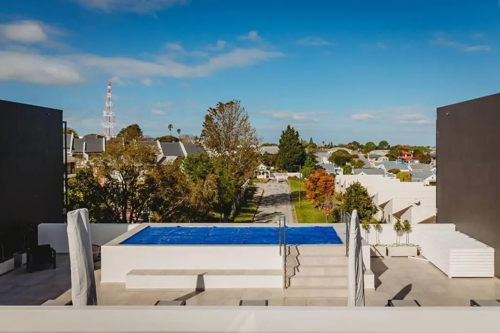 306 Le Jardin - Image 4