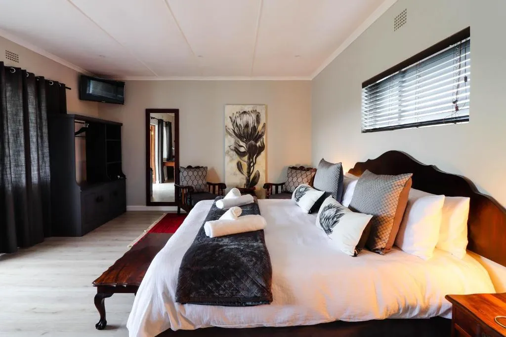 Arbour1 Guesthouse - Image 2