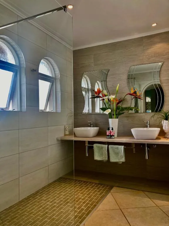 Bollinger Guest House - Image 3