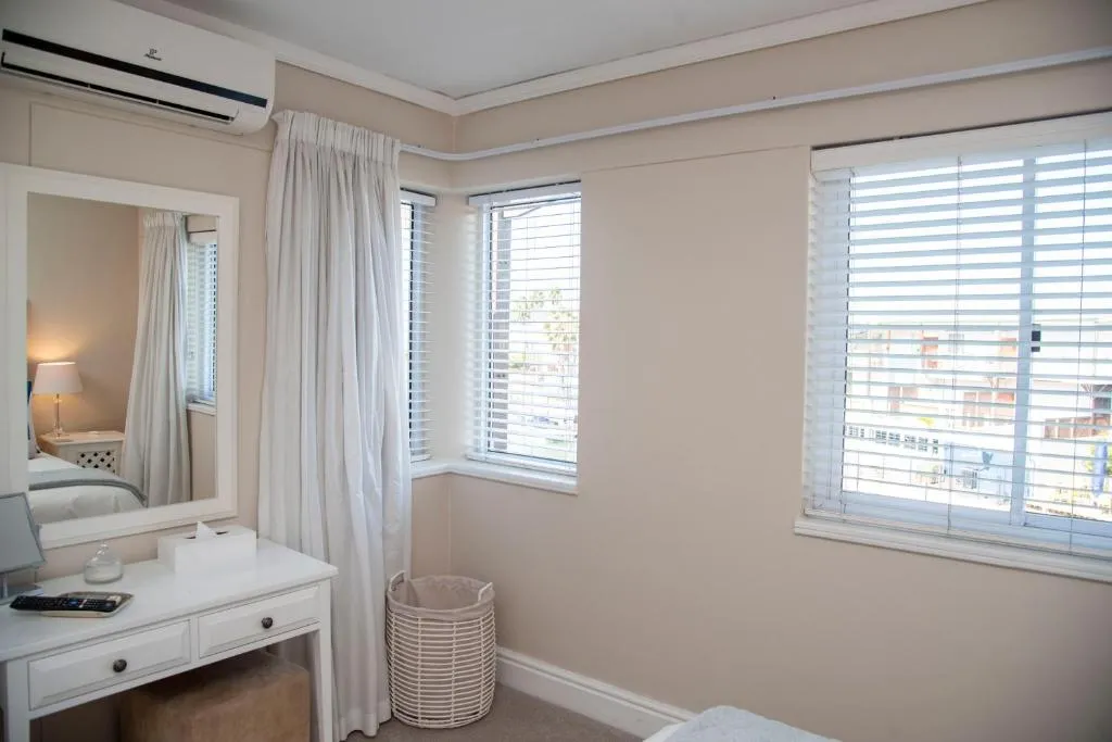 18 Quay West, Waterfront - Image 3