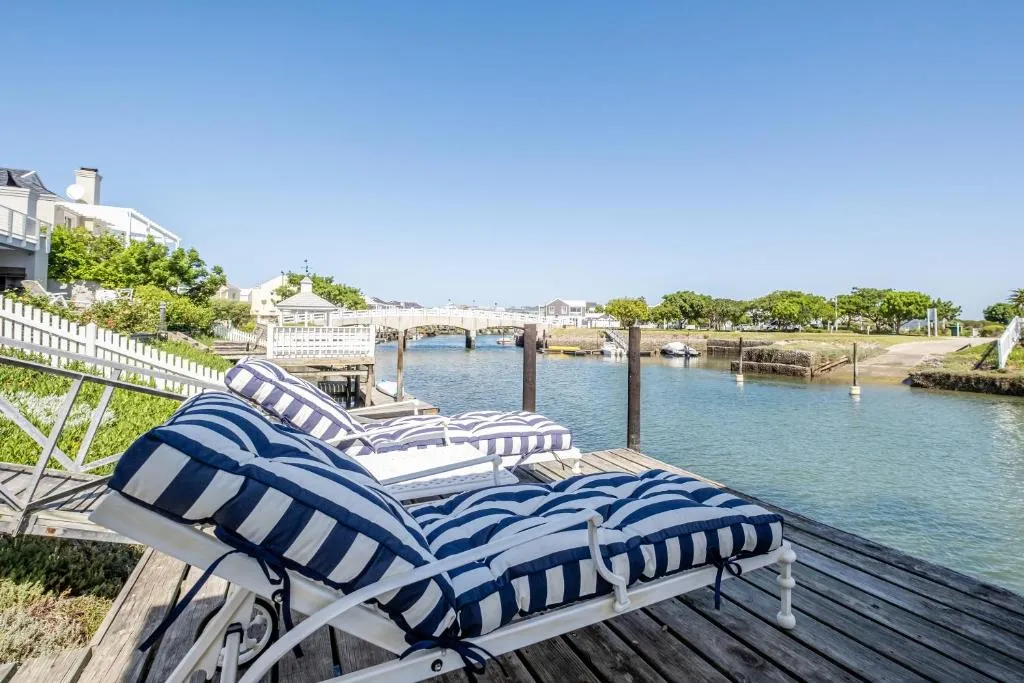 Canal Waterside Lifestyle on Thesen Islands - Image 2