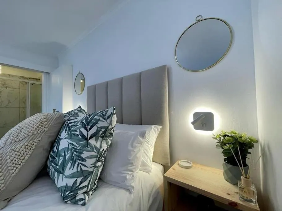 Knysna Studio Luxury Escape at HeadsView! - Image 4
