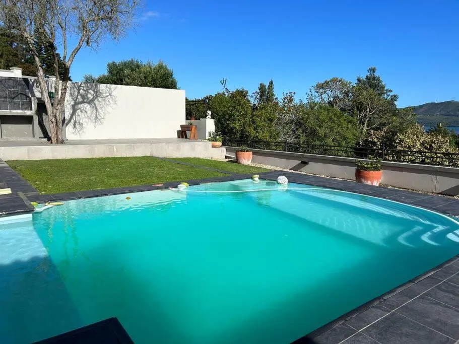 Solar Powered 3 Bedroom Family getaway