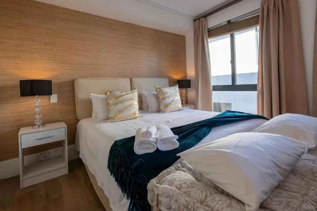 The Gallery Luxury Apartment - Image 2