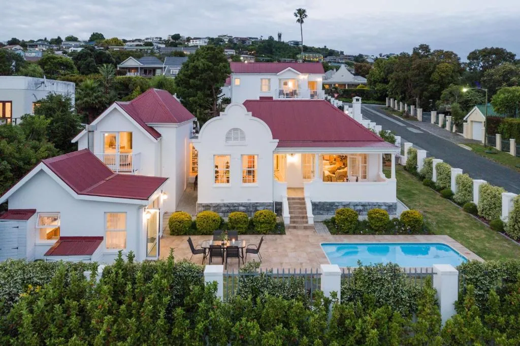 Westhill Luxury Guest House - Image 4