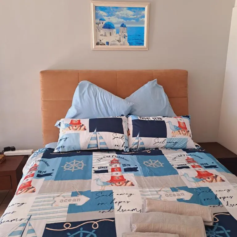 Alla Adalla, Sea View Apartment - Image 2