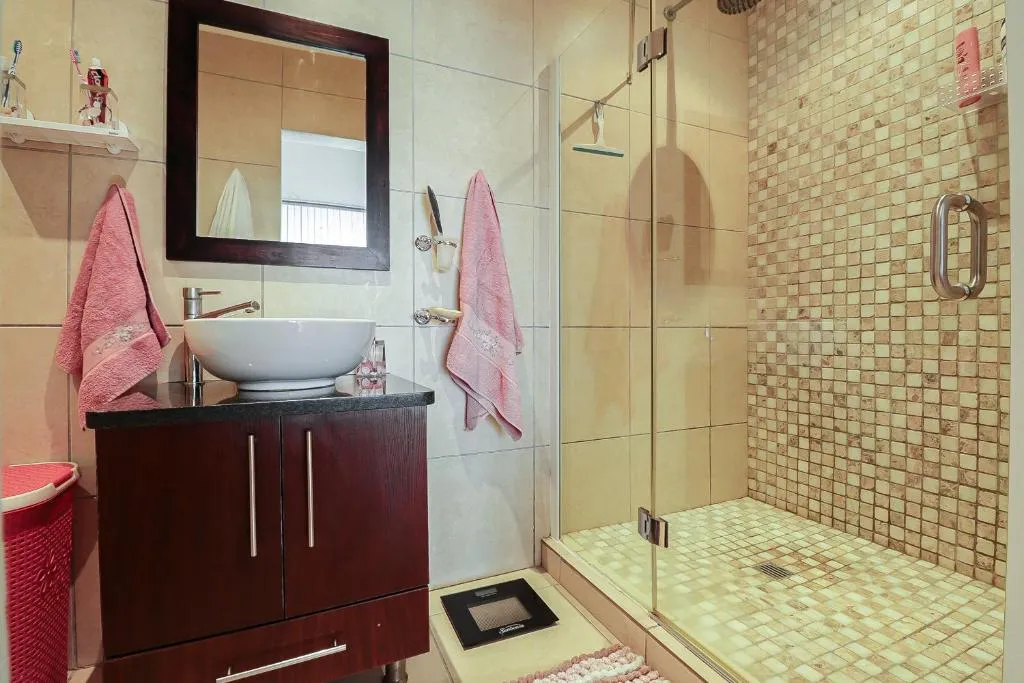 Alla Adalla, Sea View Apartment - Image 3