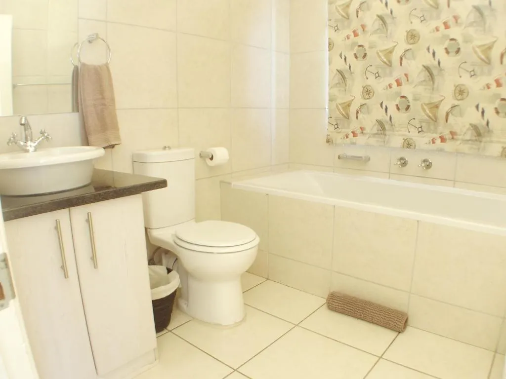 Point Village Accommodation - Alista - Image 3