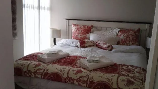 Point Village Accommodation - Beach Club 307 - Image 2