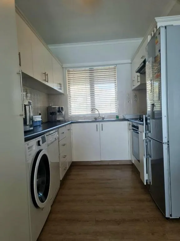 Point Village Accommodation - Erin 5 - Image 4