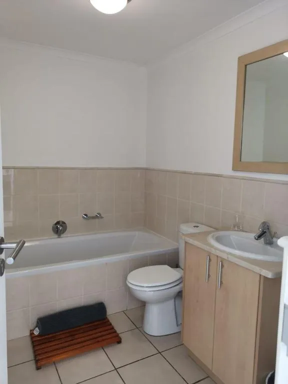 Point Village Accommodation - Santos 40 - Image 3