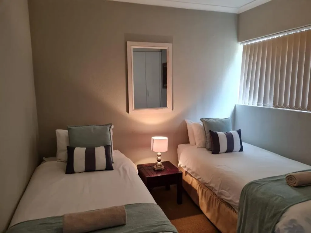 Point Village Accommodation - Santos 6 - Image 2