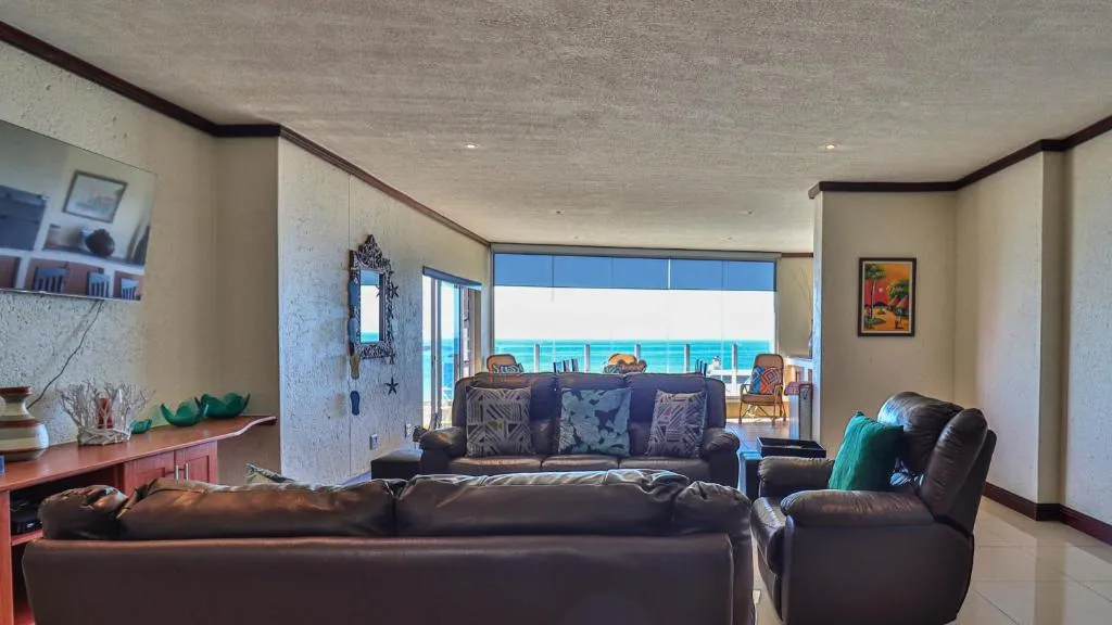 Trio Towers Beach View Apartment - Image 4