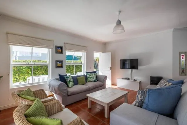 4176 River Club