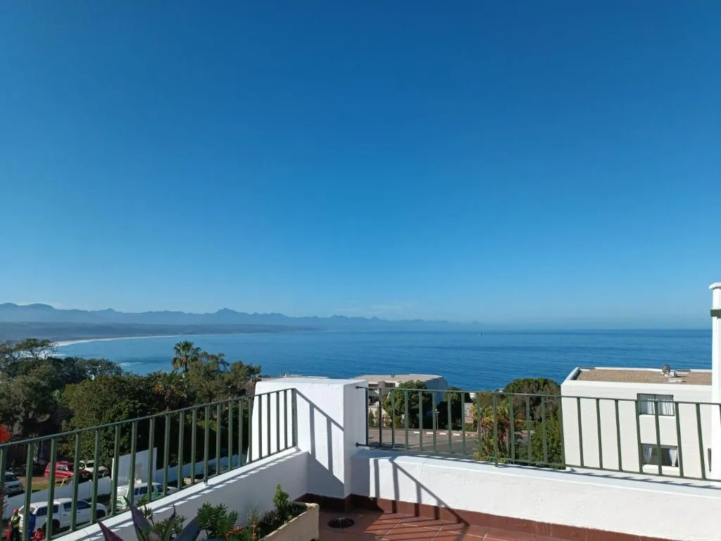 Hill House Holiday - Back-up Power Sea Views - Image 2