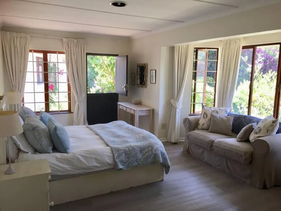 Plett Holiday Home in Longships - Image 2