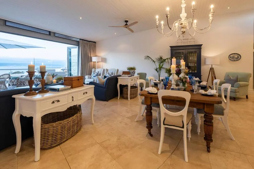 The Upper Deck Penthouse Plettenberg Bay - Image 4