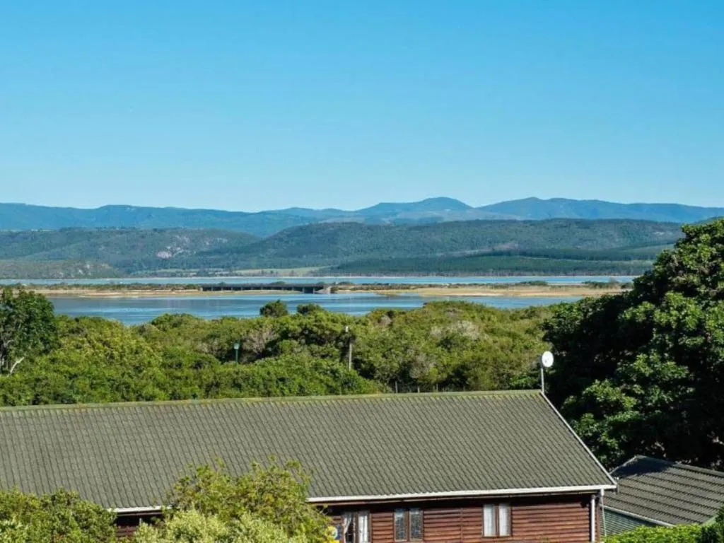 Avemore Sedgefield Island Home