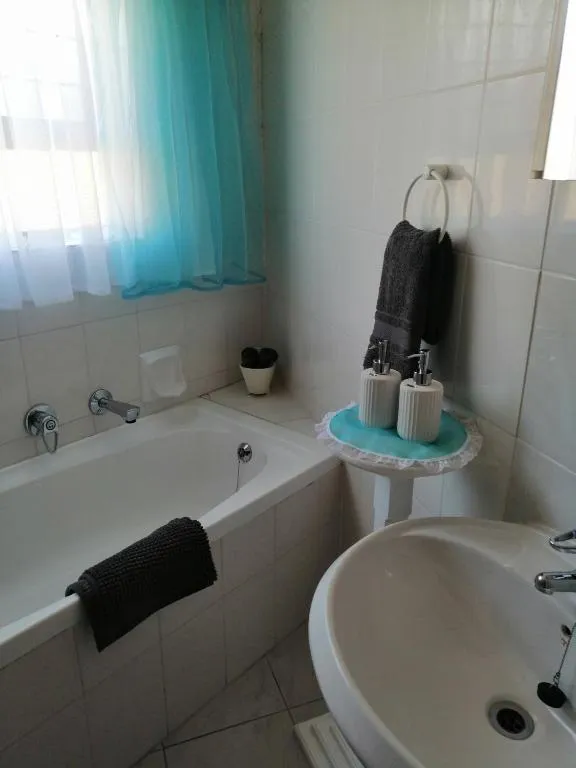 Villa Monique Self Catering Apartment - Image 3