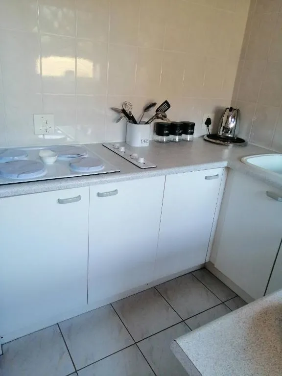 Villa Monique Self Catering Apartment - Image 4
