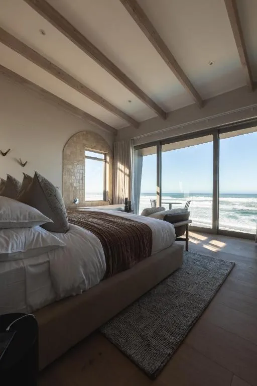 Escape to the Beach - Image 2