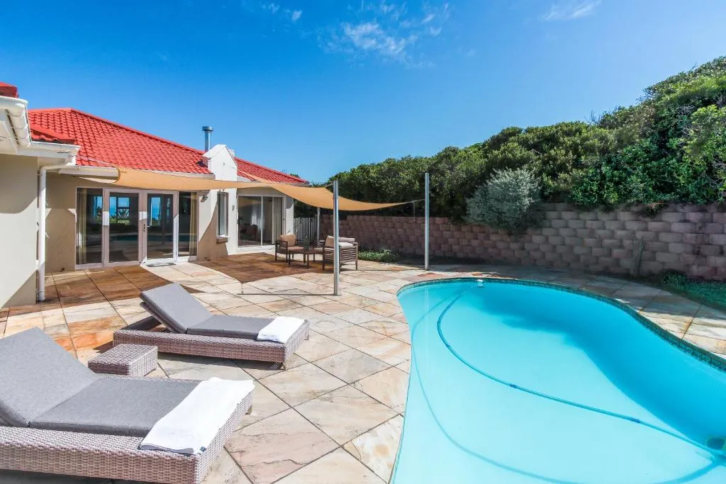 Ocean Villa - Pool & Loadshedding Backup - Image 4