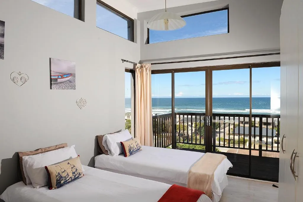 Sea La Vie Beach House - Image 2
