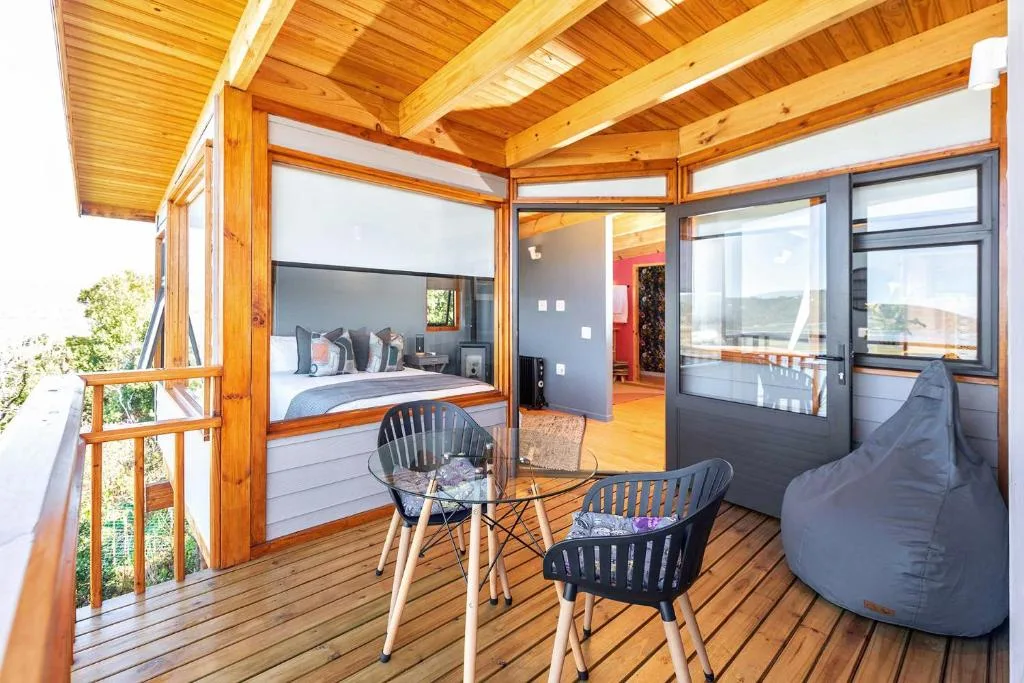 Lagoon Studio Maison Mahogany Knysna deck with lagoon views