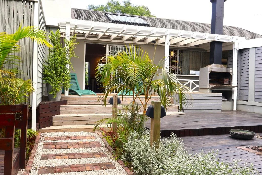 Modern affordable outdoor OASIS with solar energy