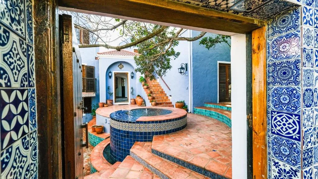 Milkwood Beach Villa — deck looking onto Wilderness beach