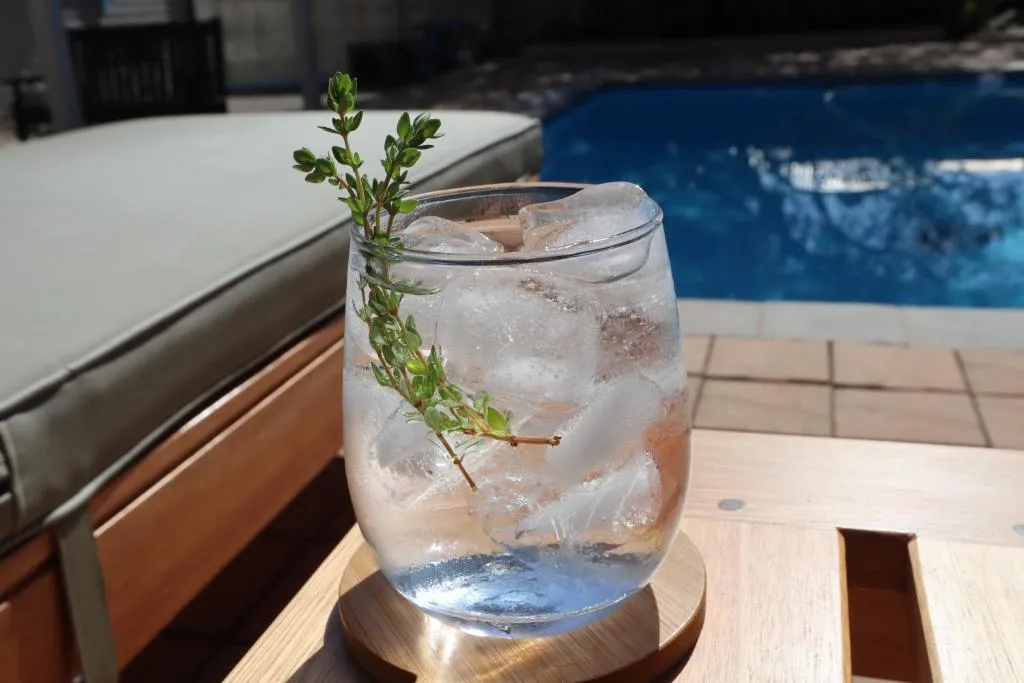 Stylish house/Heated swimming pool-5min to Beach